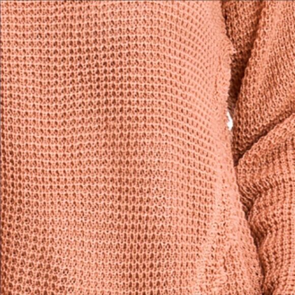 Dusty Rose Moonshine Open Shoulder Lightweight Distressed Waffle Sweater NEW - Picture 4 of 4